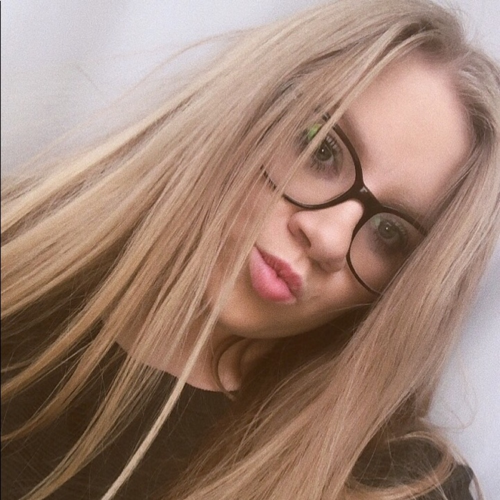 Meet your Posher, Sasha